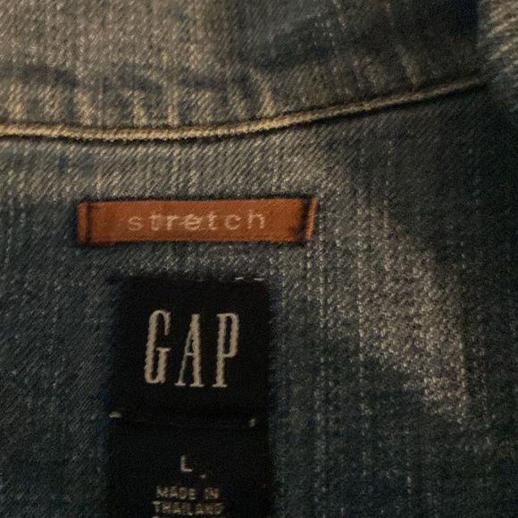 Gap stretch Blue Jean Jacket, size Large, 4 front pockets, snap buttons - Picture 4 of 8